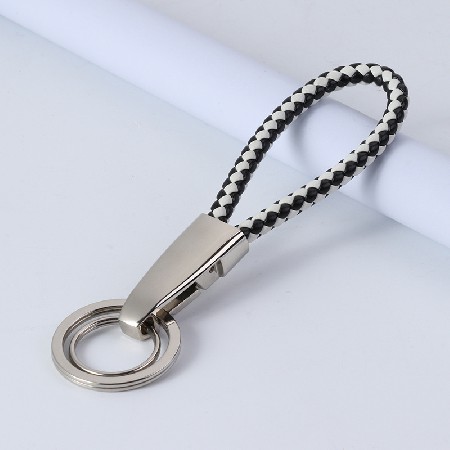 New Leather Rope Keychain Automotive Accessories Creative Gift Leather Keychain Metal Keyring