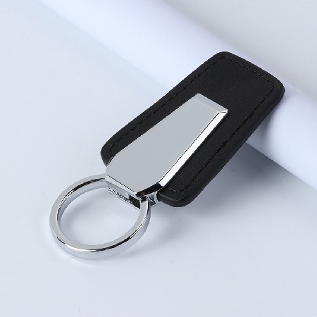 Leather keychain with pull ring, creative small gift for car accessories, keychain logo processing, leather keychain