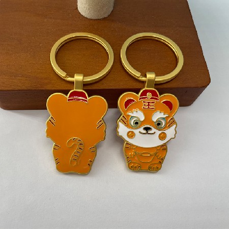 Wholesale of creative keychains for the Year of the Tiger by manufacturers, New Year gift pendants, keychains, tiger figurines, metal pendants, gifts